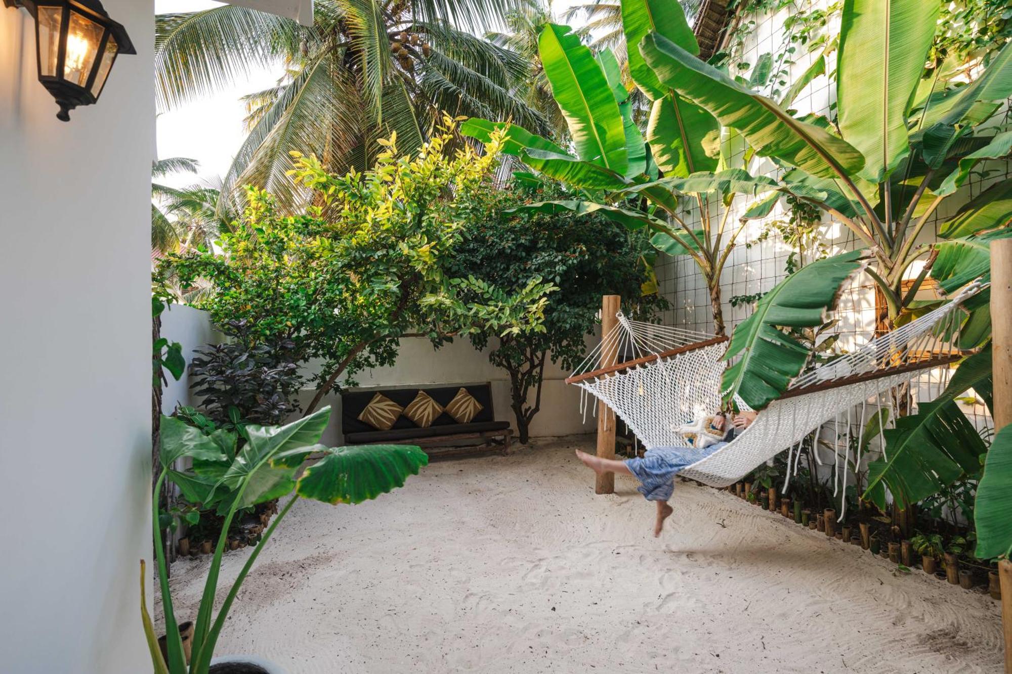 Mala Boutique Hotel ブウェワウ エクステリア 写真